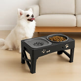 chien lechant son visage devant gamelle anti glouton