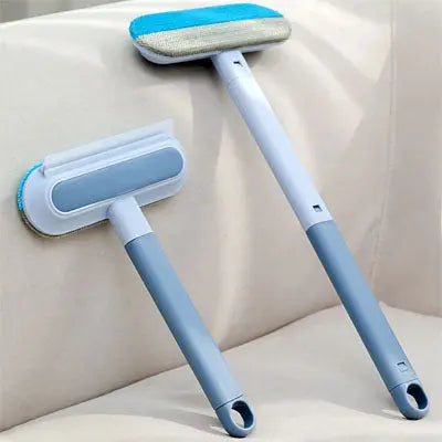 Brosse anti poil sur canape