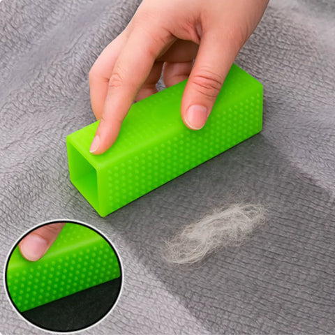brosse anti poil en action 
