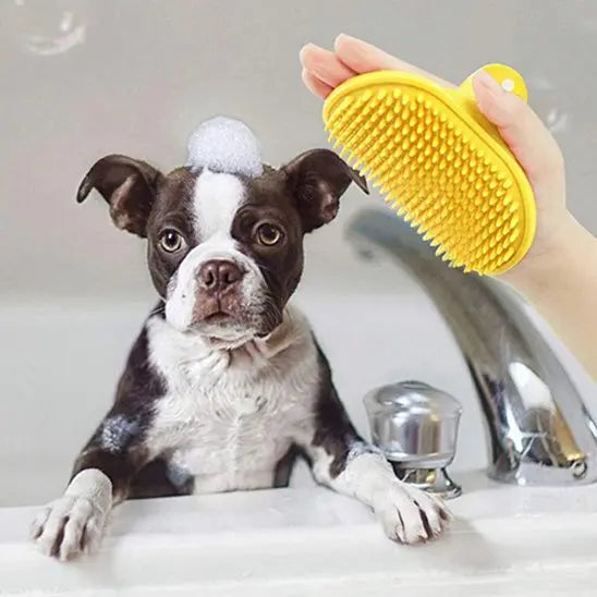 toilette chien avec brosse pour chien jaune